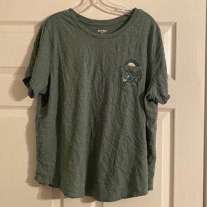 Old navy tee